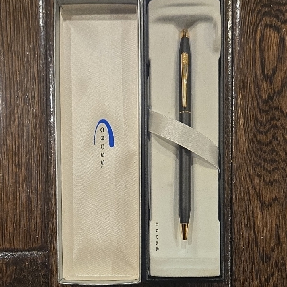 Cross 24kt Plated Black and Gold Pen